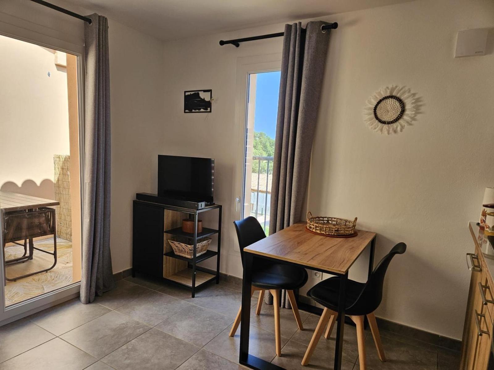 Residence Hoteliere Les Hameaux De Saint Cyprien 25 M2 ลิชชี ภายนอก รูปภาพ